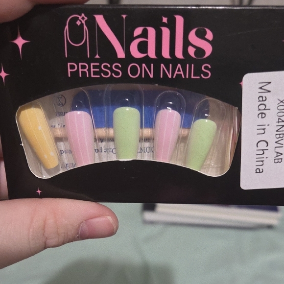 Colorful Press On Nails Set - Picture 1 of 2